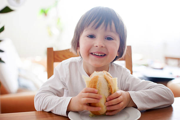 Estate a tavola: 4 ricette fresche, furbe e (quasi) senza sporcare niente!